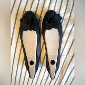 Rothy’s Petal Square